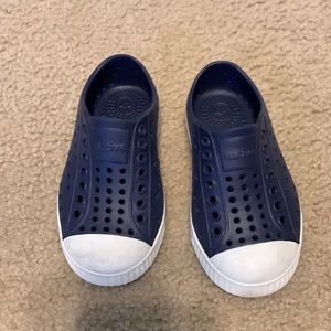 Boys native navy shoes size C8